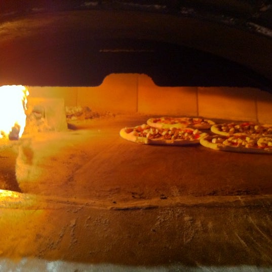 Photo taken at Pizza Brutta by Doug B. on 1/14/2012