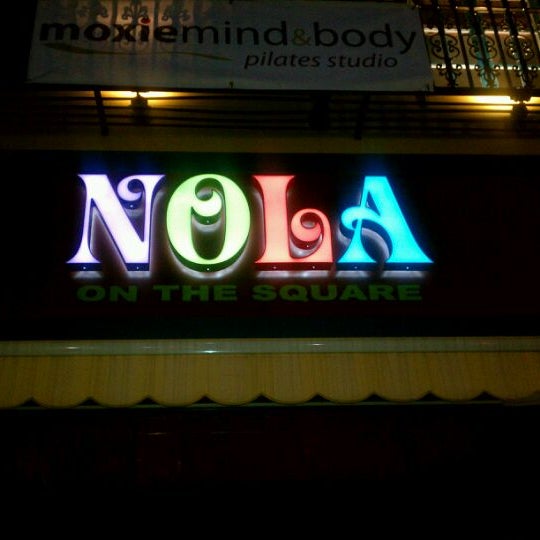 รูปภาพถ่ายที่ NOLA on the Square โดย Treshea เมื่อ 4/25/2012