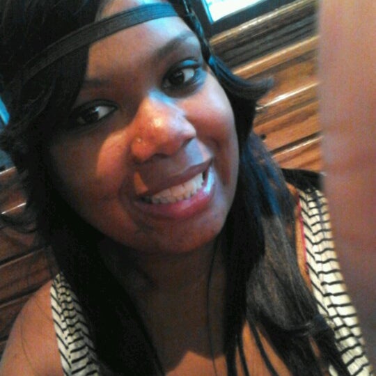 Photo taken at Glory Days Grill by Lo M. on 6/17/2012