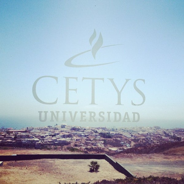 Снимок сделан в CETYS Universidad пользователем Angel G. 8/30/2012
