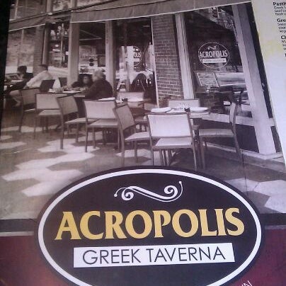 รูปภาพถ่ายที่ Acropolis Greek Taverna โดย Corey W. เมื่อ 10/26/2011