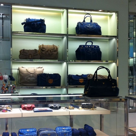 Пальма де Майорка магазин Prada
