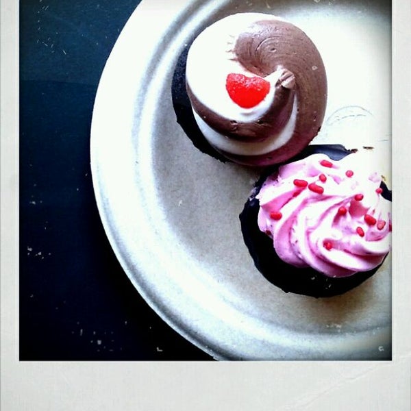 11/29/2011にAnnya E.がBittersweet Catering~Cafe~Bakeryで撮った写真