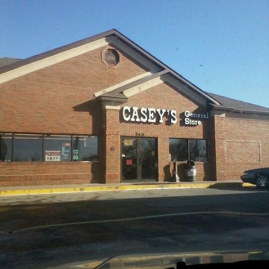 Casey's General Store Pizzeria in Brownsburg