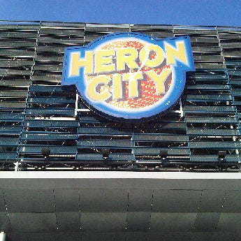 Foto tirada no(a) Heron City por Carlyn em 11/1/2011