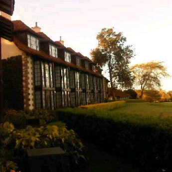 Foto tomada en Windsor Golf Hotel &amp; Country Club Nairobi  por Melanie M. el 10/17/2011