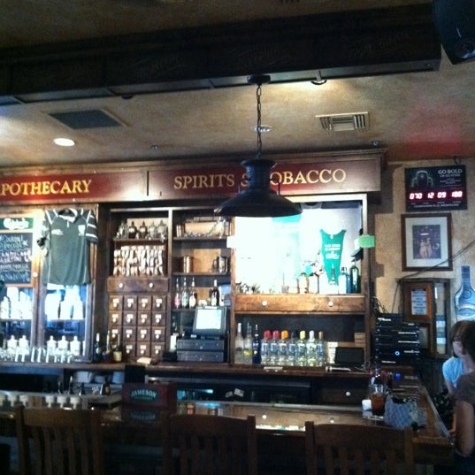 Photo prise au Skeptical Chymist Irish Restaurant &amp; Pub par Ann H. le1/6/2012