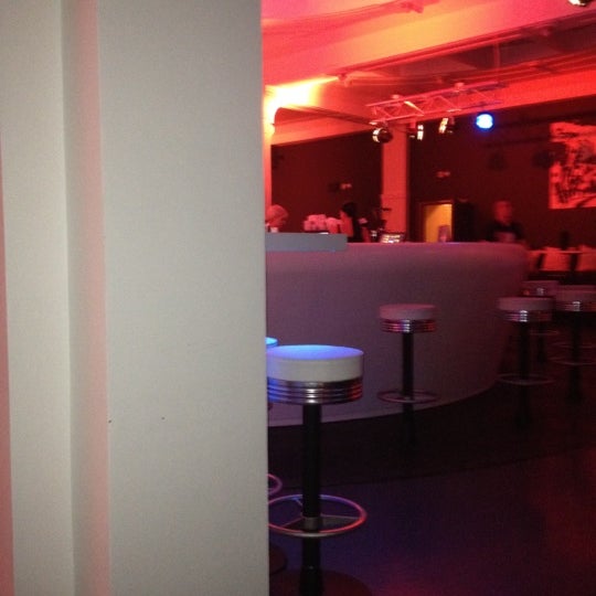 Photo prise au 360º Lounge Bar par Arij-Pieter O. le5/12/2012