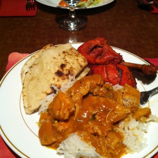 Foto scattata a Pooja Exotic Indian Cuisine da Robert I. il 2/21/2012