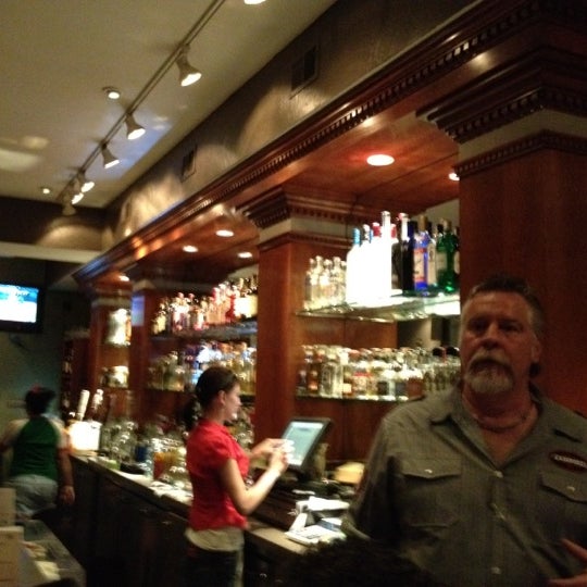 รูปภาพถ่ายที่ Lopez SouthWest Kitchen &amp; Tequila Saloon โดย Jamie O. เมื่อ 5/6/2012