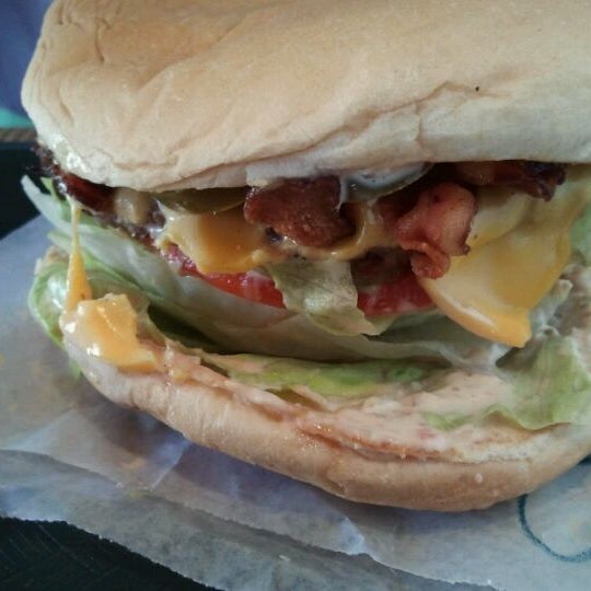 Annie&amp;#39;s Burgers - 21 tips from 320 visitors