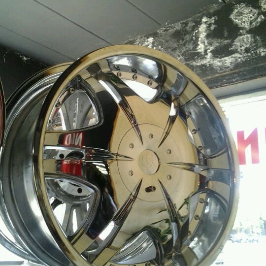 Exotic Wheel Boutique Automotive Repair Shop in Beverly