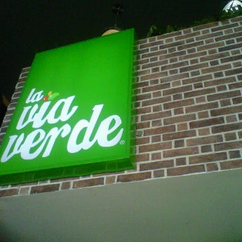 Foto diambil di La Via Verde oleh JeanPhilippe G. pada 11/8/2011