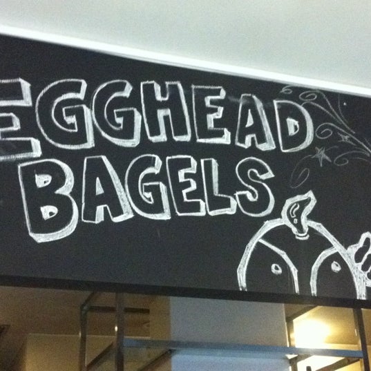 11/6/2011 tarihinde Jeannie N.ziyaretçi tarafından Egghead Bagels'de çekilen fotoğraf
