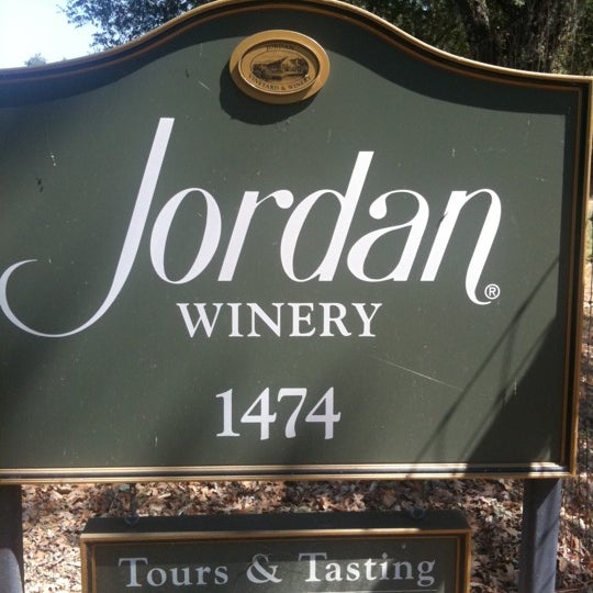 Foto tirada no(a) Jordan Vineyard &amp; Winery por Jeanne C. em 9/14/2011
