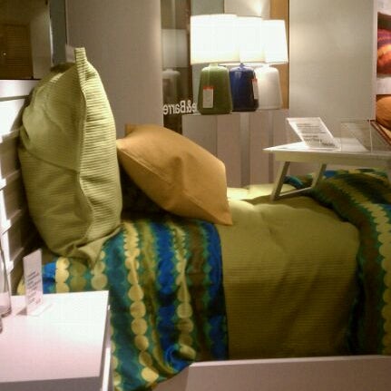 Photo taken at Crate &amp; Barrel by Steven on 7/10/2011