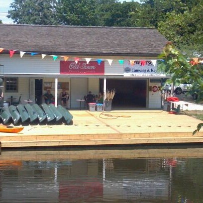 Das Foto wurde bei Cranford Canoe Club von Alan S. am 6/7/2012 aufgenommen
