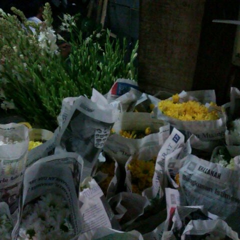 Foto tirada no(a) Pasar Bunga Wastukencana por M REZA em 2/11/2012
