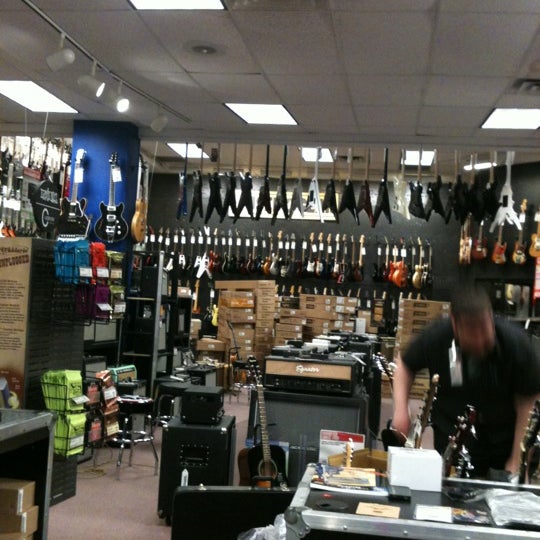 Guitar Center Arlington Heights, IL