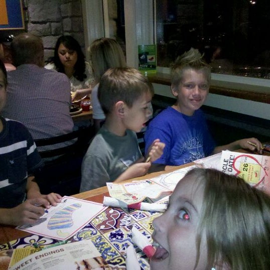 Photo taken at Chili&#39;s Grill &amp; Bar by Chad M. on 9/17/2011