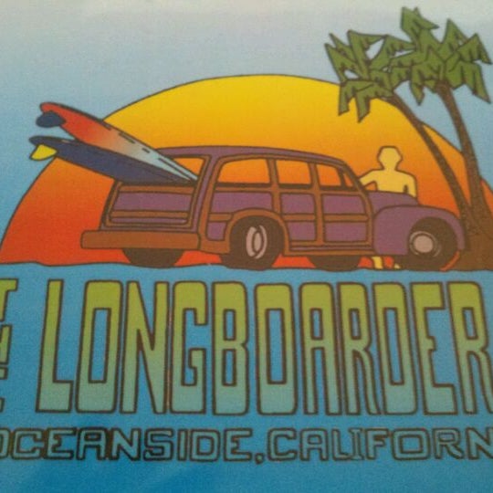 รูปภาพถ่ายที่ The Longboarder Cafe โดย Rick P. เมื่อ 8/4/2012
