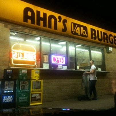 Photo taken at Ahn&#39;s Quarter Pound Burger by Rod B. on 1/15/2011
