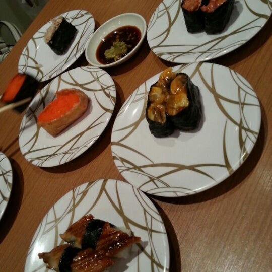 รูปภาพถ่ายที่ Ramen-Ten | Shin Tokyo Sushi™ โดย Awen L. เมื่อ 7/9/2012