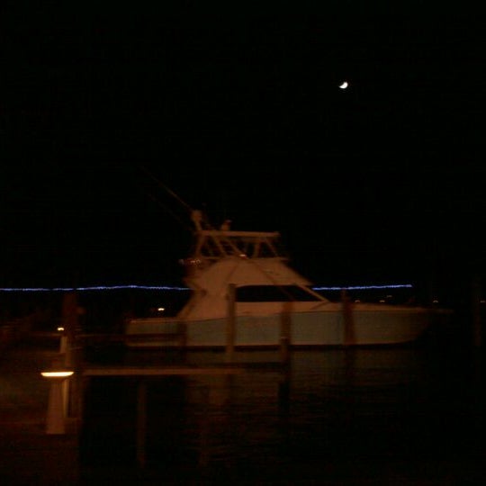 Photo taken at The Narrows Restaurant by Jill Z. on 11/28/2011