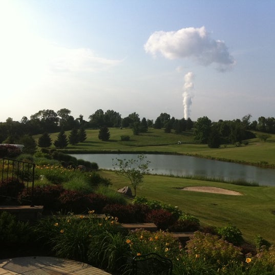 Foto diambil di Spring Hollow Golf Club oleh Stacy A. pada 6/5/2011
