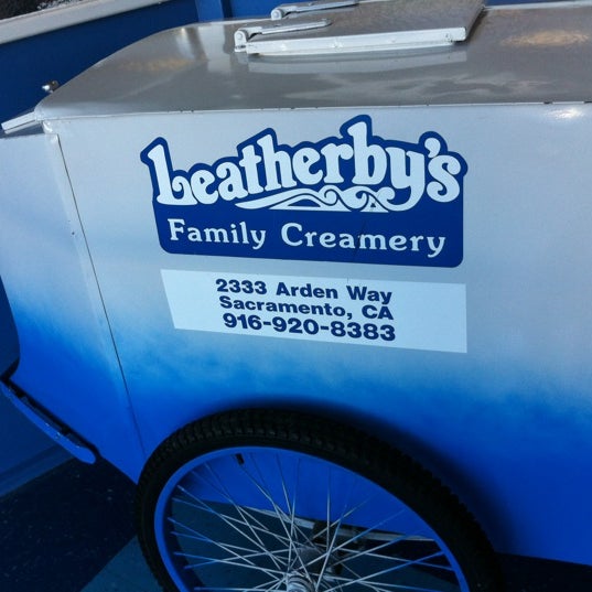 6/15/2012에 Dave V.님이 Leatherby&#39;s Family Creamery에서 찍은 사진