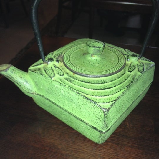 Teapot weighs 30 pounds and holds 30 ccs of tea.