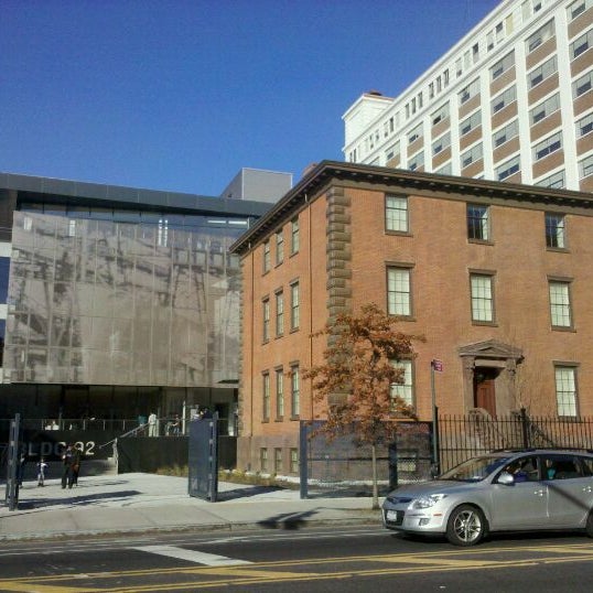 Foto diambil di Brooklyn Navy Yard Center at BLDG 92 oleh MuseumNerd pada 11/12/2011