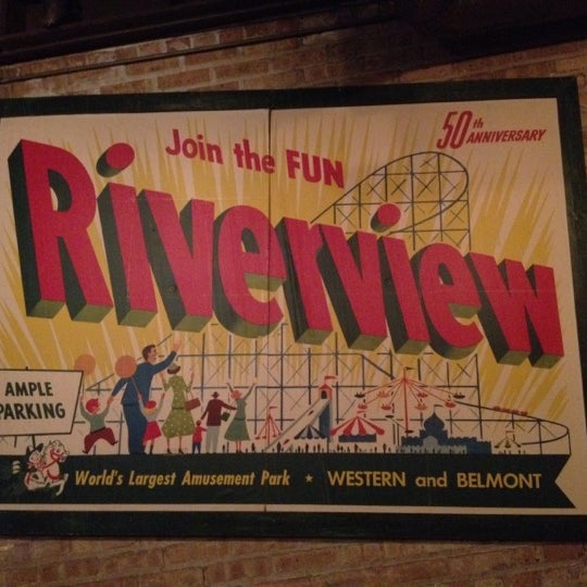รูปภาพถ่ายที่ Riverview Tavern โดย Todd K. เมื่อ 2/10/2012