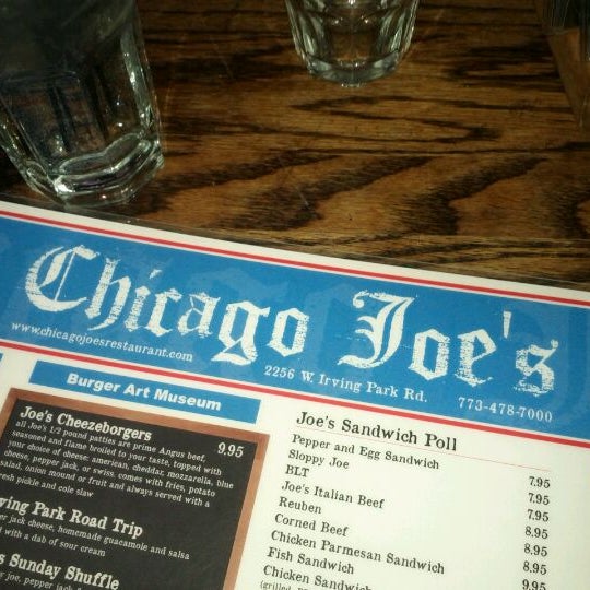 Снимок сделан в Chicago Joe&#39;s пользователем Charlotte E. 10/23/2011