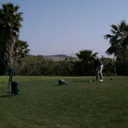 Снимок сделан в Scholl Canyon Golf Course пользователем Darcy F. 2/26/2012