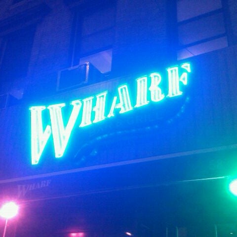 9/8/2011 tarihinde Marcziyaretçi tarafından Wharf Bar &amp; Grill'de çekilen fotoğraf