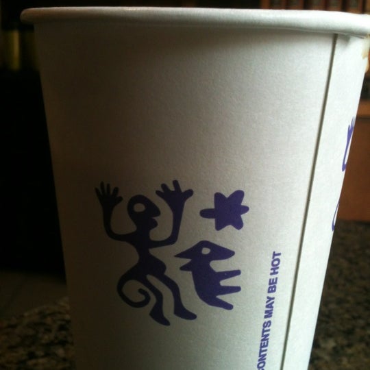 Foto tomada en Peet&#39;s Coffee &amp; Tea  por Kelly R. el 6/16/2012