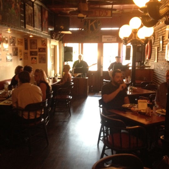 รูปภาพถ่ายที่ Scranton&#39;s Restaurant and Catering โดย Amy C. เมื่อ 6/28/2012