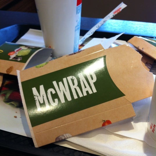 รูปภาพถ่ายที่ McDonald&#39;s โดย Ari S. เมื่อ 3/14/2012
