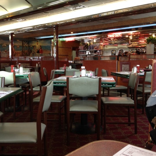 3/8/2012にR A.がGlory Days Dinerで撮った写真