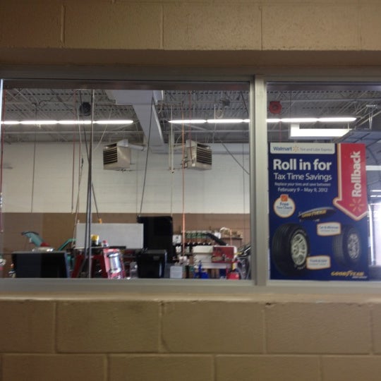 Walmart Supercenter Big Box Store in Berryville