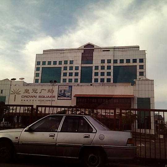 Photos At Crown Towers Office