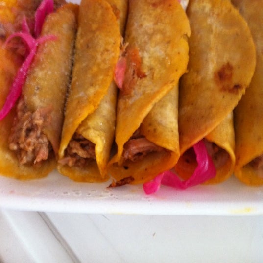 Photo taken at Taquería &quot;El Cheff&quot; by mrko on 8/8/2012