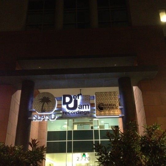 Island Def Jam Music Group 80 visitors