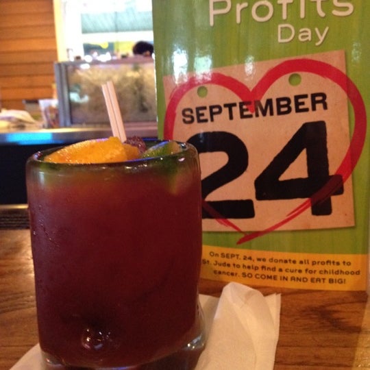 Photo taken at Chili&#39;s Grill &amp; Bar by Alison W. on 9/2/2012
