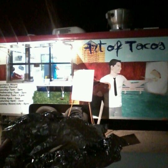 Das Foto wurde bei Art of Tacos von AUS10 T. am 7/1/2012 aufgenommen