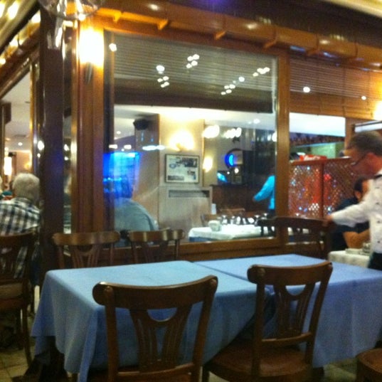 9/1/2012 tarihinde Ayfer S.ziyaretçi tarafından Cunda Balık Restaurant'de çekilen fotoğraf