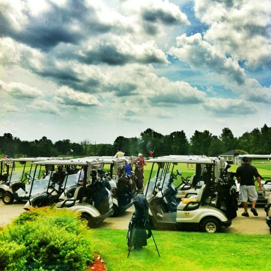 Foto tomada en Hermitage Golf Course  por Danny C. el 4/30/2012