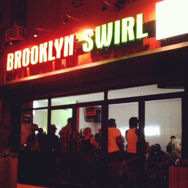 Снимок сделан в Brooklyn Swirl пользователем Brooklyn S. 8/15/2012