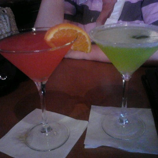 Foto diambil di fiVe Martini Bar oleh Stacy F. pada 7/3/2012